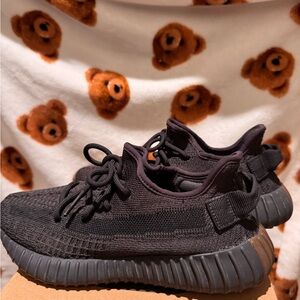 Yeezy Boost 350 v2
